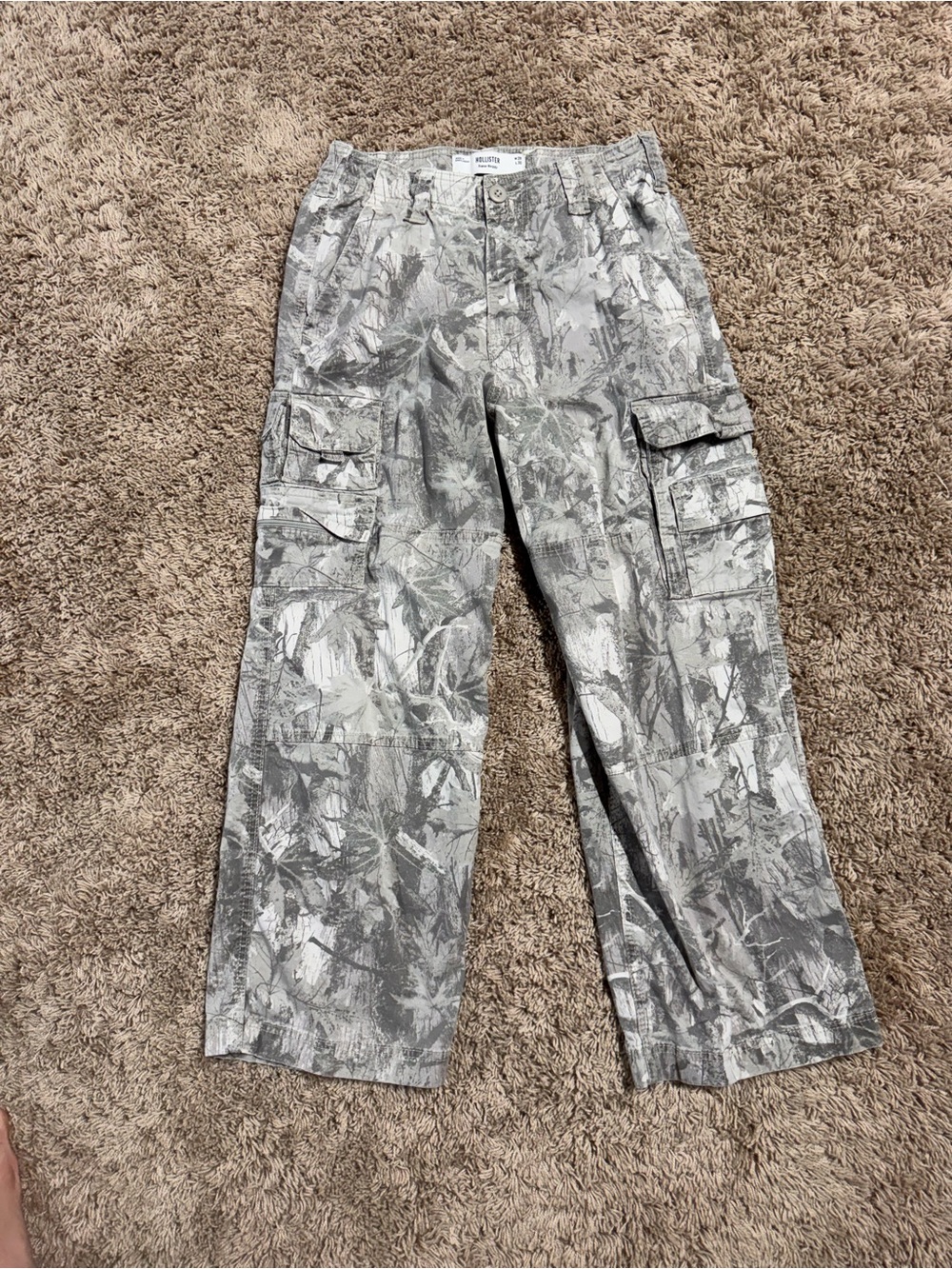 Hollister Men's Gray Camouflage Cargo Pants